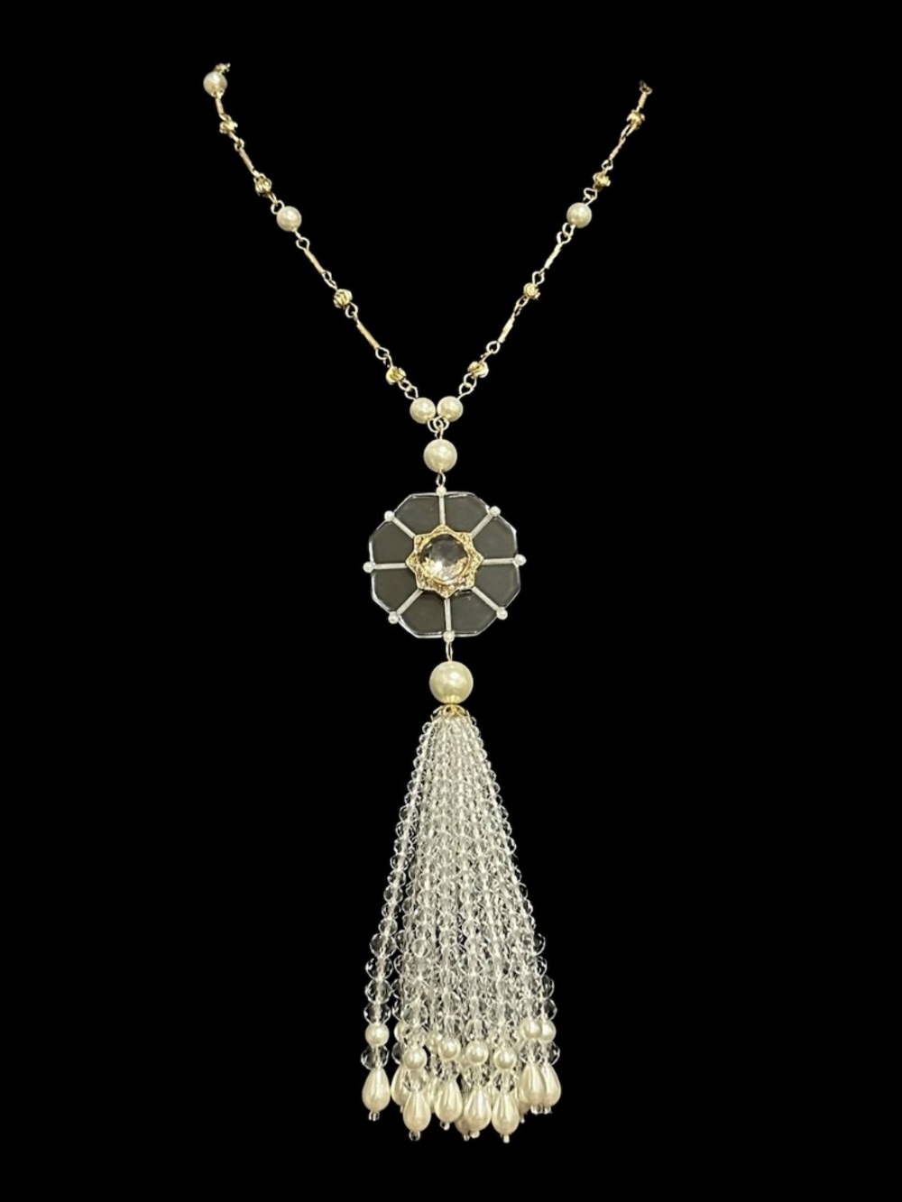 Catwalk Jon Elegant Pearl Tassel Pendant Necklace - Gold & Silver